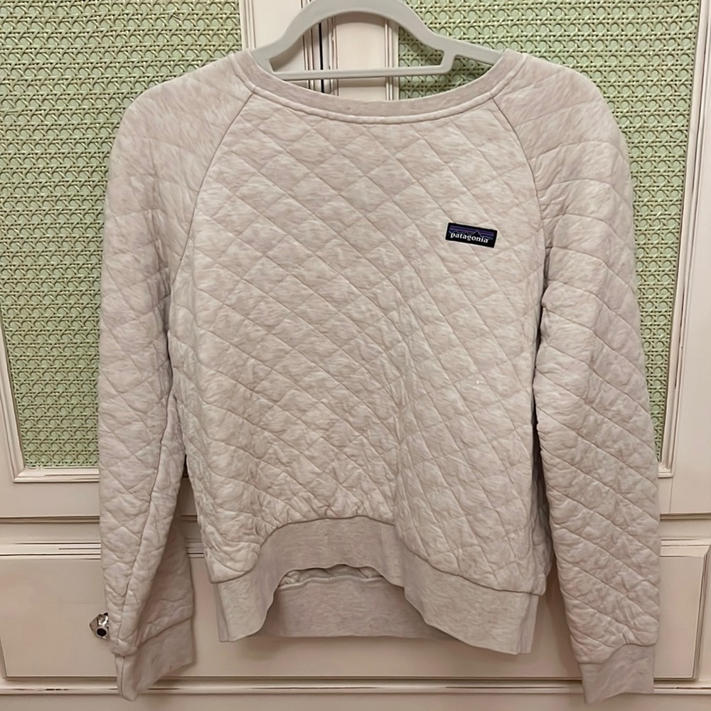 Patagonia quilted sweatshirt